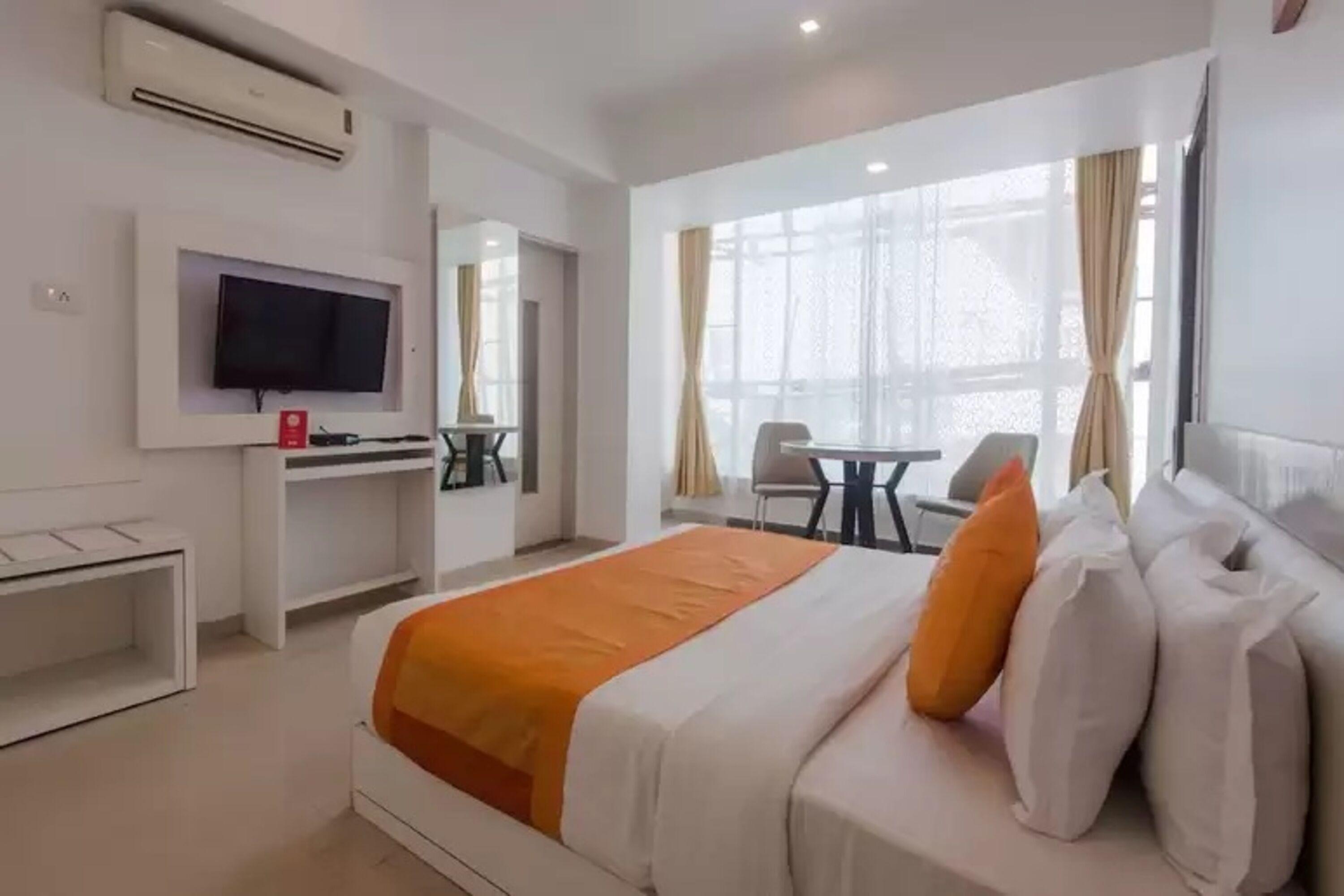Hotel Aura - Mumbai, Mumbai